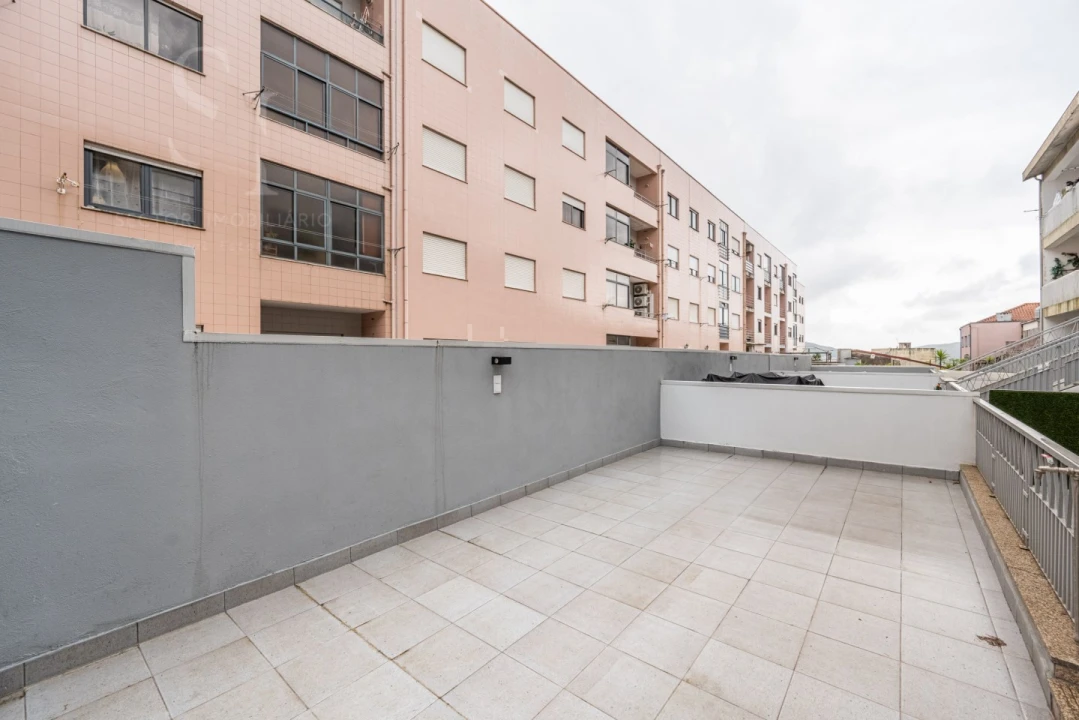 Apartamento T3 para Venda em Braga (Maximinos, Sé e Cividade) Foto 17