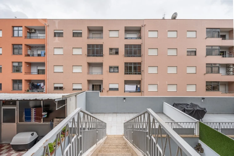 Apartamento T3 para Venda em Braga (Maximinos, Sé e Cividade) Foto 18