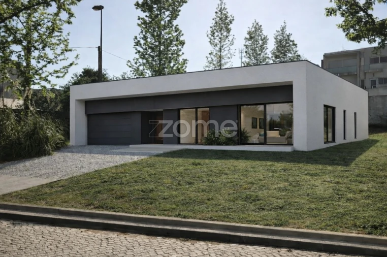 Terreno para Venda em Folgosa Foto 3