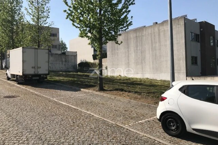 Terreno para Venda em Folgosa Foto 8