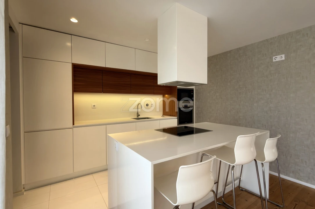 Apartamento T3 para Arrendamento em Nogueiró e Tenões Foto 12