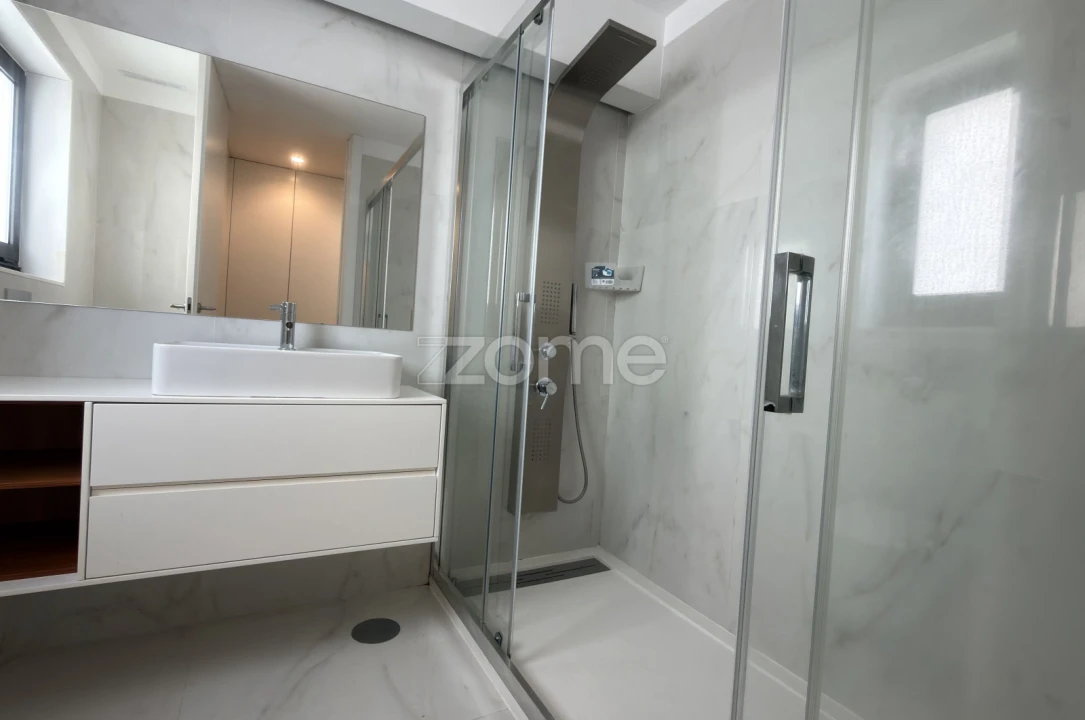 Apartamento T3 para Arrendamento em Nogueiró e Tenões Foto 23