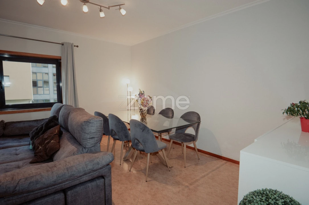 Apartamento T2 para Venda em Vila Nova de Famalicão e Calendário Foto 1