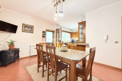 Moradia T3 para Venda em Mogege