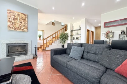 Moradia T3 para Venda em Mogege