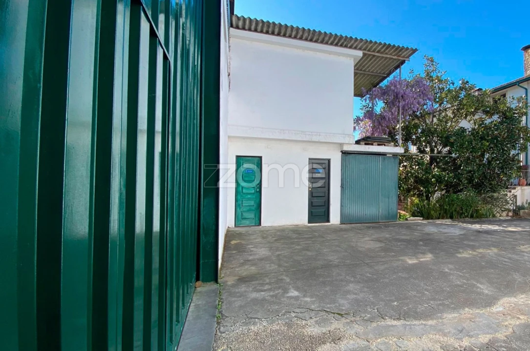 Terreno Comércio / Armazém para Arrendamento em Casal Comba Foto 7