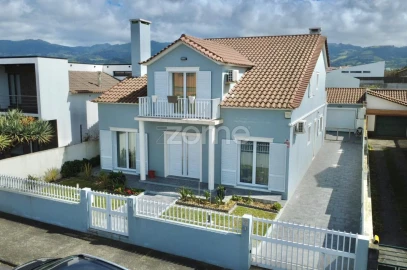 Moradia T4 para Venda em Ribeira Seca