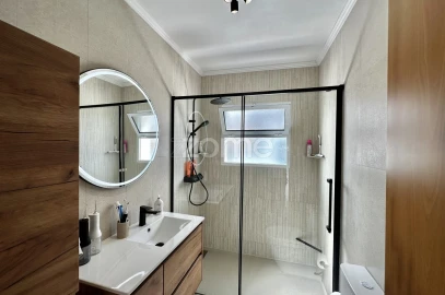 Moradia T4 para Venda em Ribeira Seca