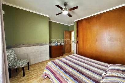 Moradia T4 para Venda em Ribeira Seca