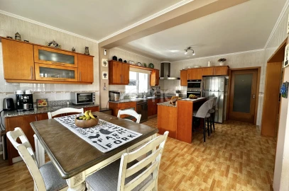 Moradia T4 para Venda em Ribeira Seca