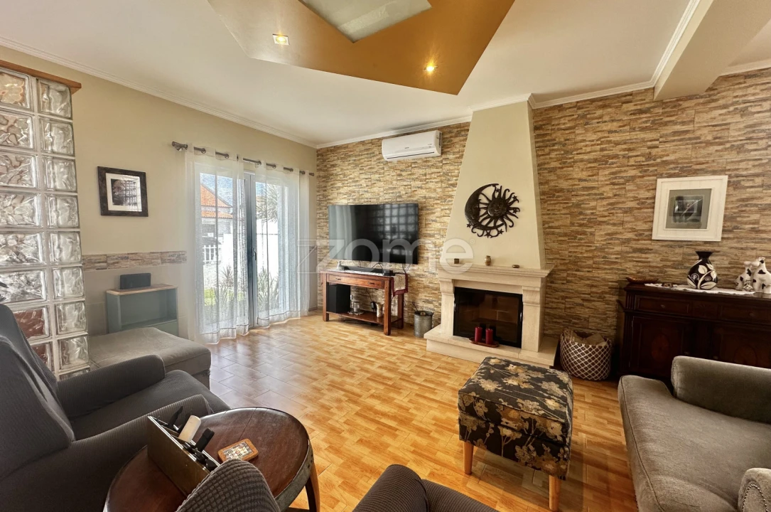 Moradia T4 para Venda em Ribeira Seca Foto 2