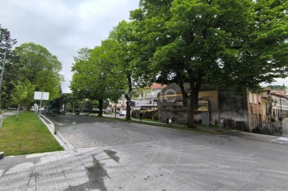 Prédio para Venda em Arcos de Valdevez (São Paio) e Giela