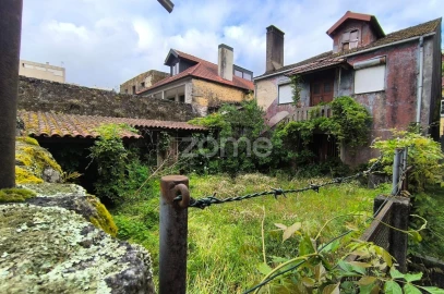 Prédio para Venda em Arcos de Valdevez (São Paio) e Giela