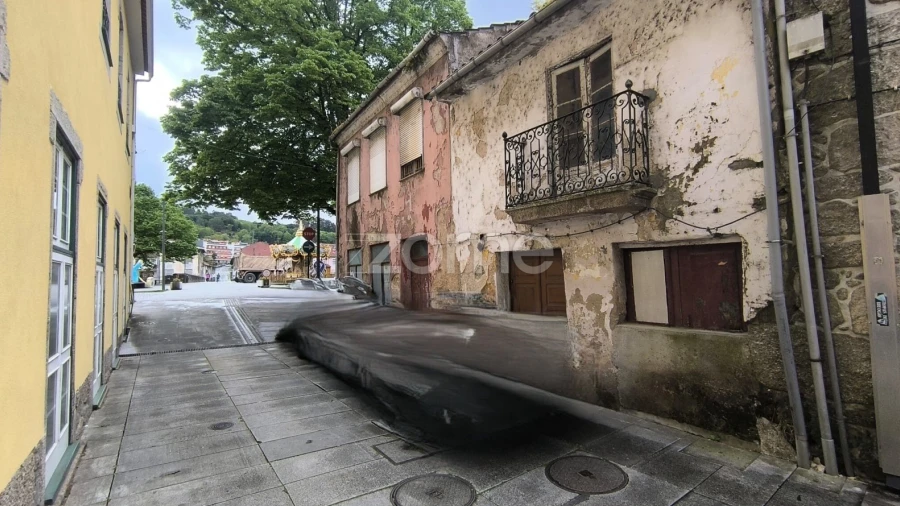 Prédio para Venda em Arcos de Valdevez (São Paio) e Giela