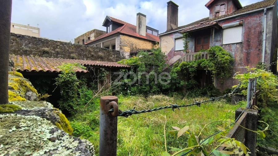 Prédio para Venda em Arcos de Valdevez (São Paio) e Giela