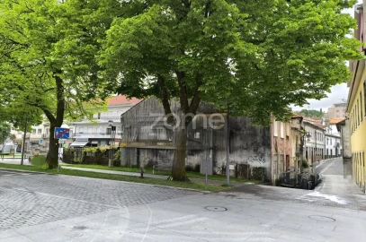 Prédio para Venda em Arcos de Valdevez (São Paio) e Giela