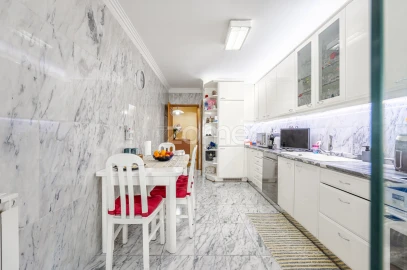 Apartamento T3 para Venda em Cidade da Maia