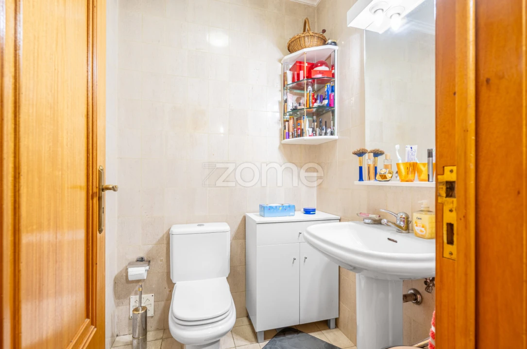 Apartamento T3 para Venda em Cidade da Maia Foto 16