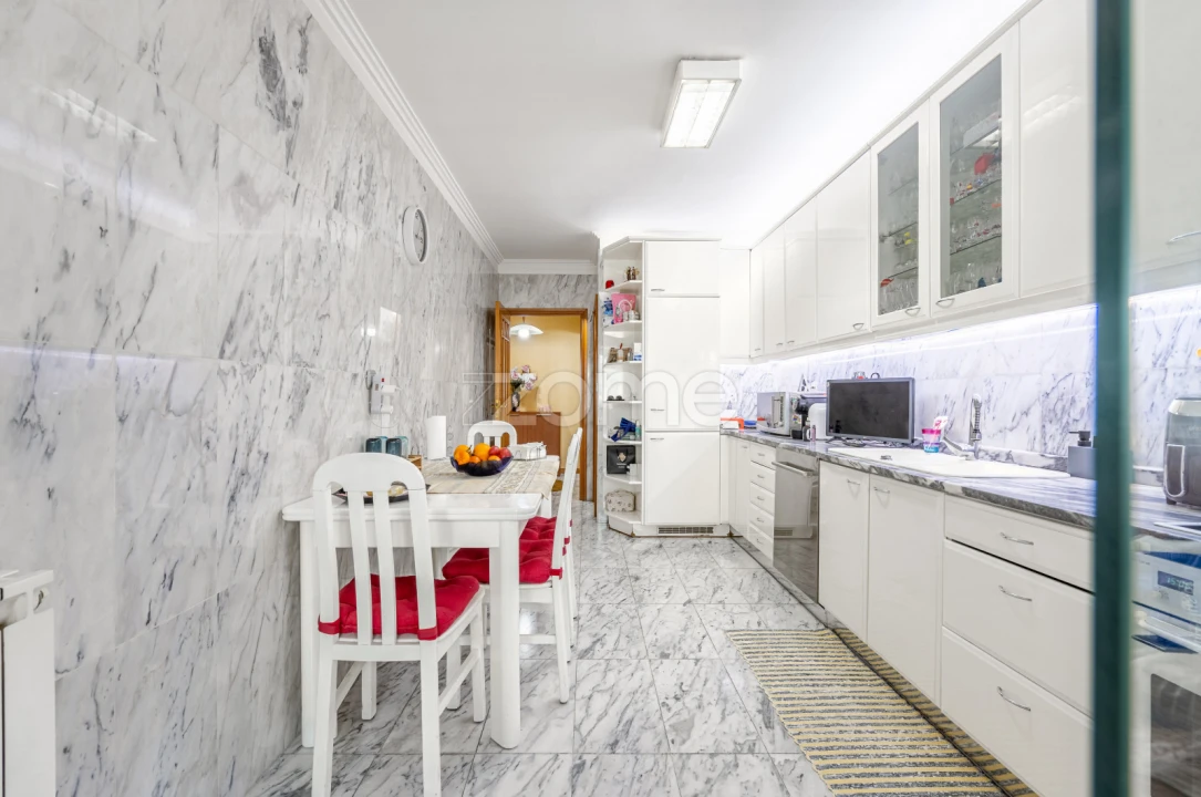 Apartamento T3 para Venda em Cidade da Maia Foto 10