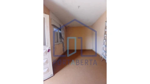 Moradia T3 para Venda em Santa Maria Maior