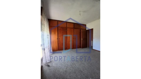 Moradia T3 para Venda em Santa Maria Maior