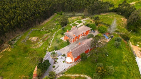 Moradia T5 para Venda em Cadaval e Pêro Moniz