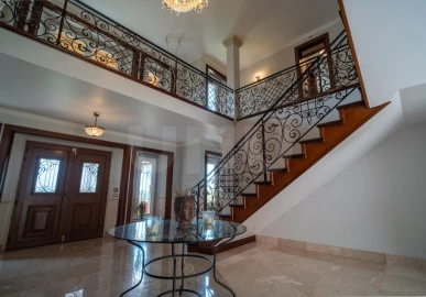 Moradia T5 para Venda em Cadaval e Pêro Moniz