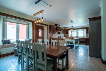 Moradia T5 para Venda em Cadaval e Pêro Moniz