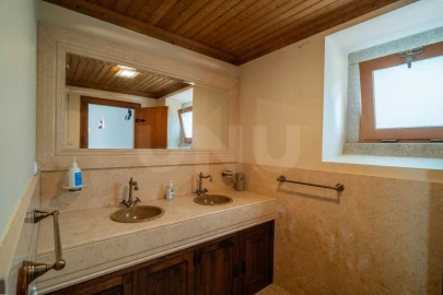 Moradia T5 para Venda em Cadaval e Pêro Moniz