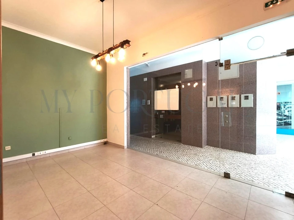 Escritório para Arrendamento em Lagos (São Sebastião e Santa Maria) Foto 1