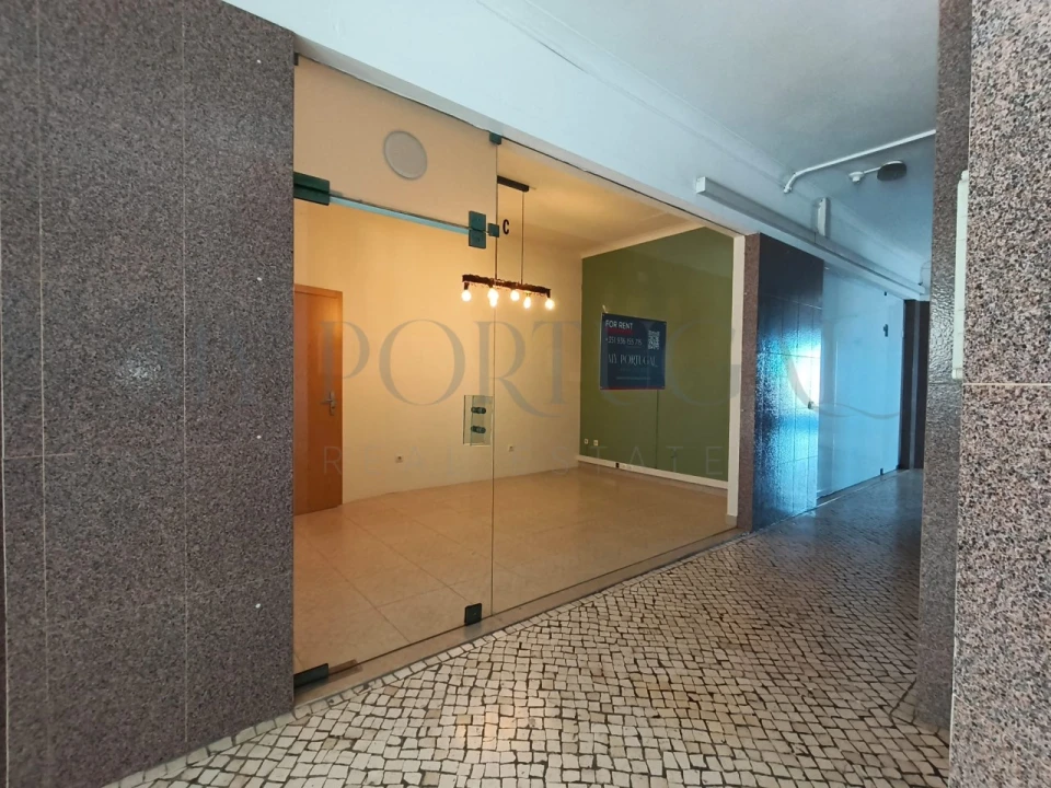 Escritório para Arrendamento em Lagos (São Sebastião e Santa Maria) Foto 2