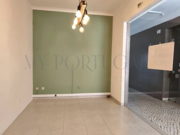 Escritório para Arrendamento em Lagos (São Sebastião e Santa Maria)