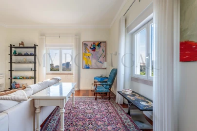 Apartamento T2 para Arrendamento em Avenidas Novas