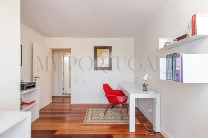 Apartamento T2 para Arrendamento em Avenidas Novas