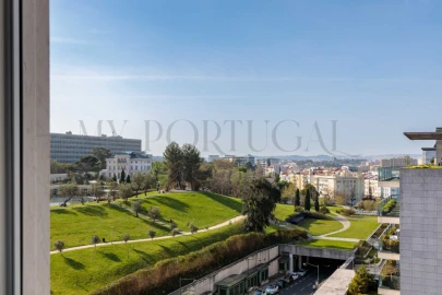 Apartamento T2 para Arrendamento em Avenidas Novas