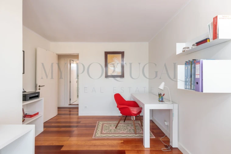 Apartamento T2 para Arrendamento em Avenidas Novas Foto 11