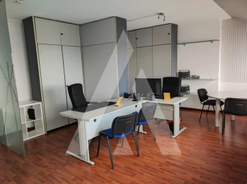 Escritório para Arrendamento em Glória e Vera Cruz