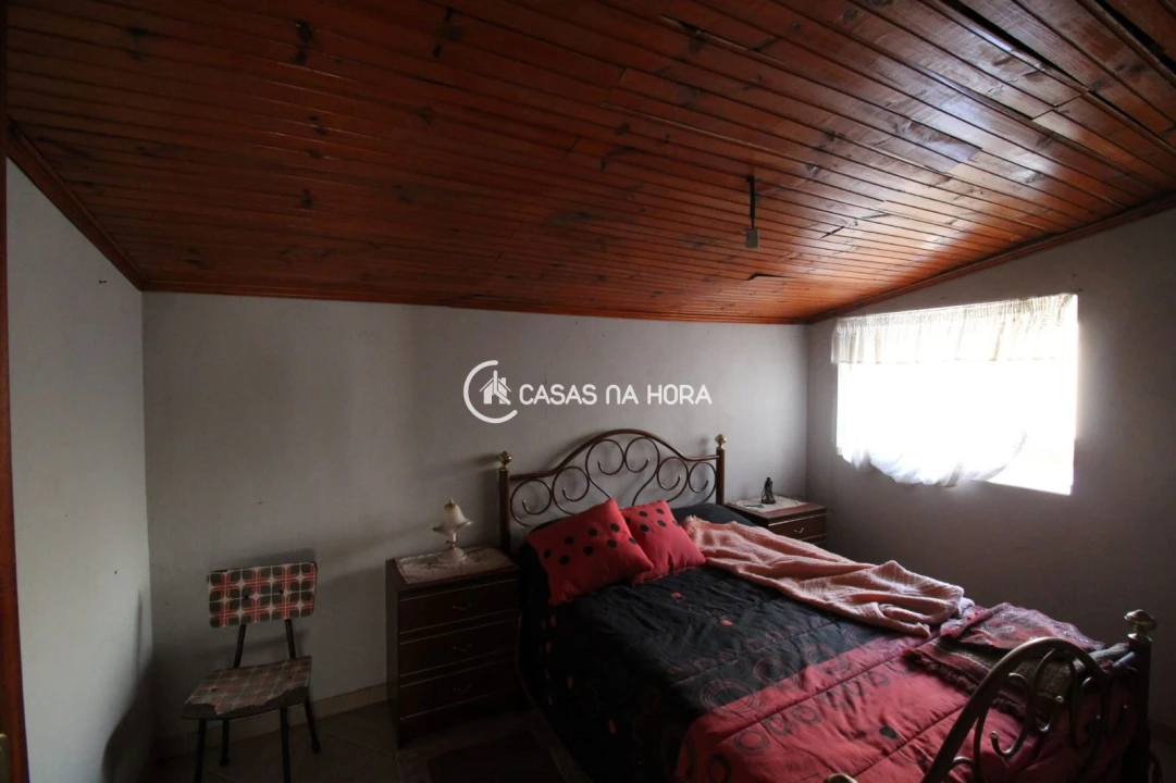 Moradia T4 para Venda em Calde Foto 6