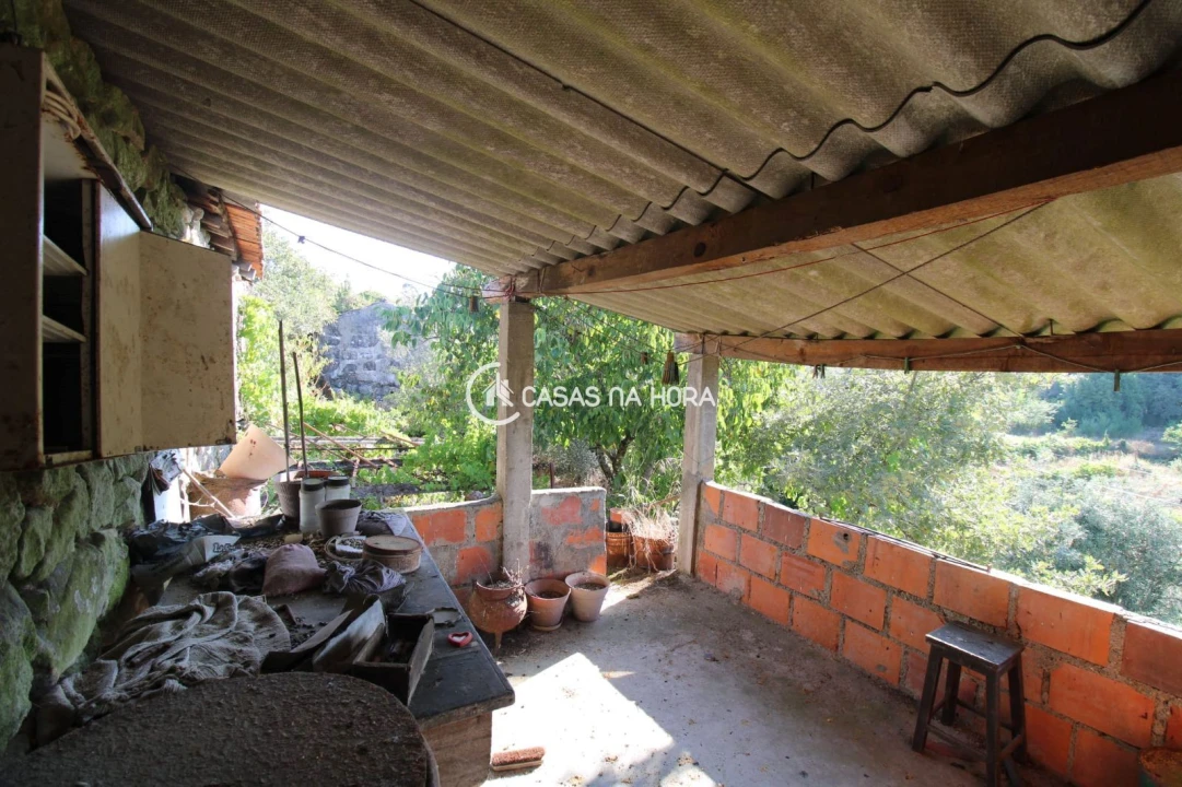 Moradia T4 para Venda em Calde Foto 11