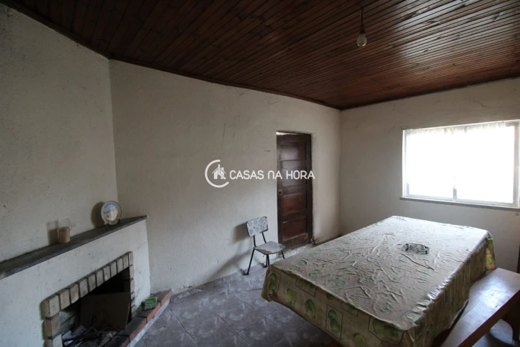 Moradia T4 para Venda em Calde Foto 2