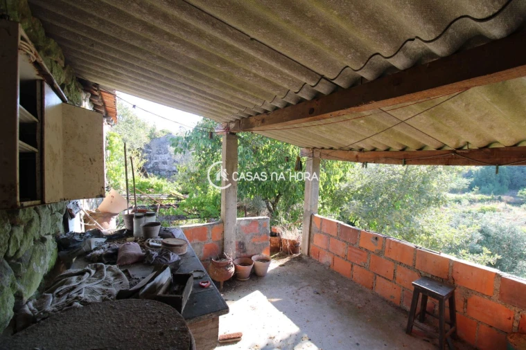 Moradia T4 para Venda em Calde Foto 11