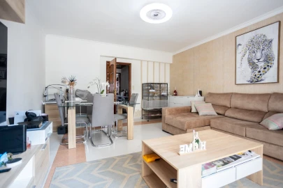 Apartamento T2 para Venda em Carregado e Cadafais