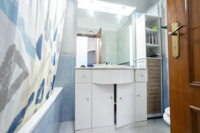 Apartamento T2 para Venda em Carregado e Cadafais