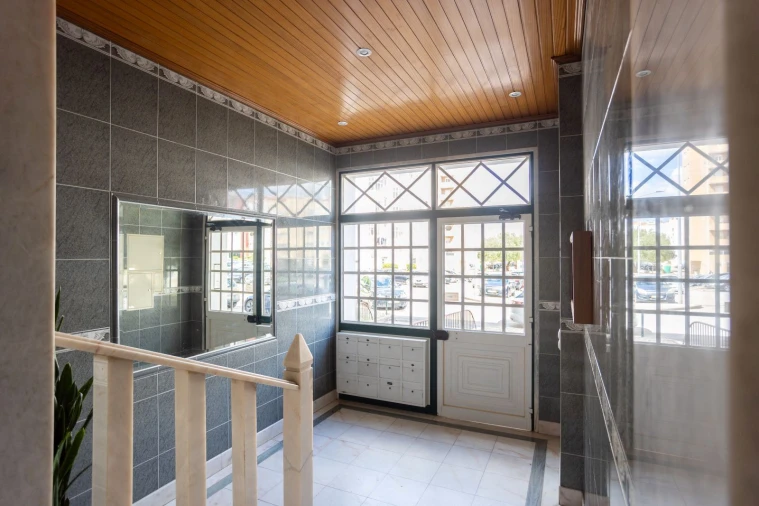 Apartamento T2 para Venda em Carregado e Cadafais Foto 3