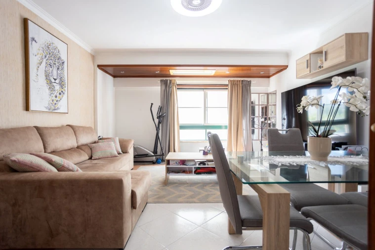 Apartamento T2 para Venda em Carregado e Cadafais Foto 4