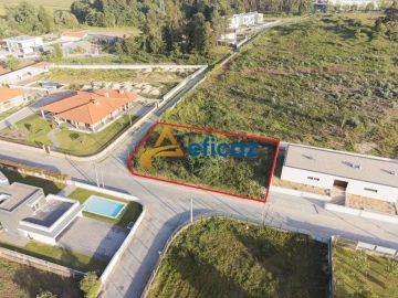 Terreno para Venda em Paredes