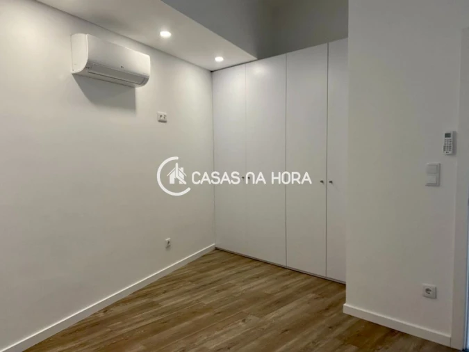 Apartamento T1 para Arrendamento em Caparica e Trafaria Foto 8