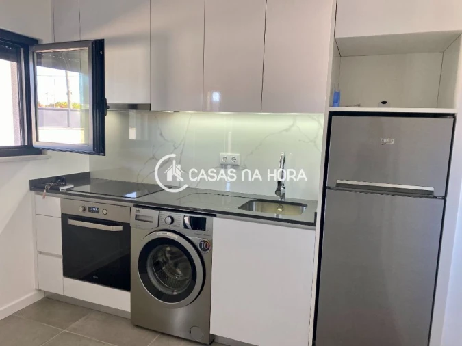 Apartamento T1 para Arrendamento em Caparica e Trafaria Foto 9