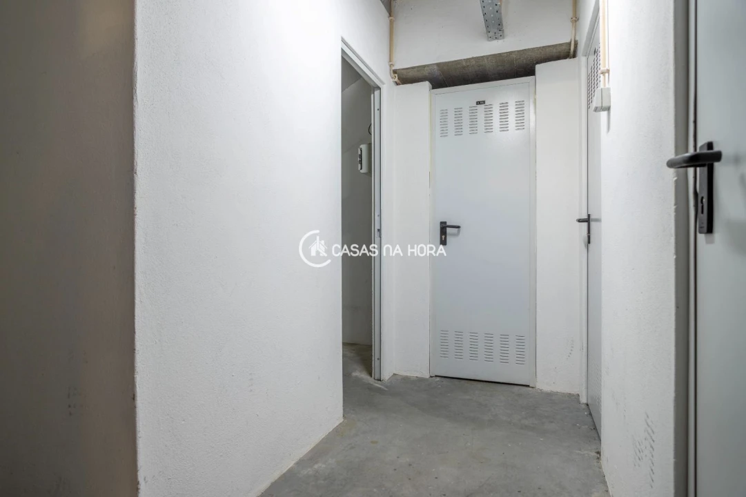 Apartamento T1 para Arrendamento em Paranhos Foto 20