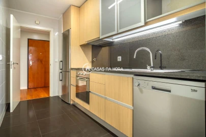 Apartamento T1 para Arrendamento em Paranhos